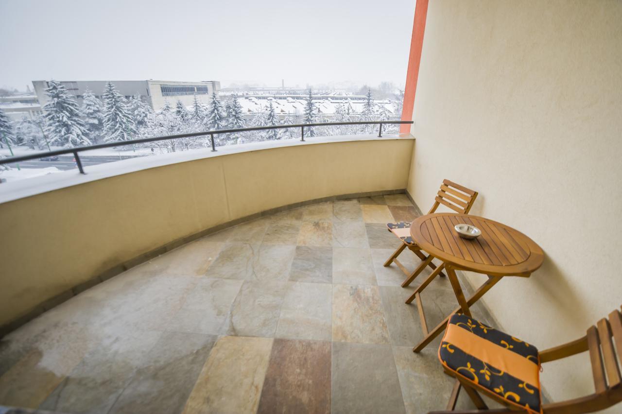 ISARAN Grand Studios Braşov Esterno foto